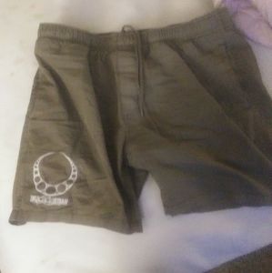 Acacia strain shorts
